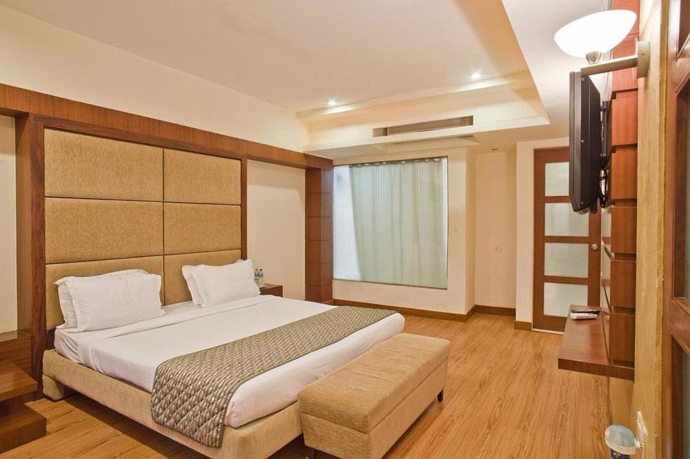 The Sky Imperial, Gandhinagar Hotel Exterior photo