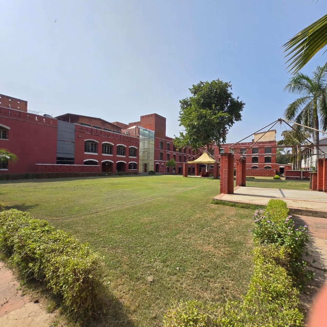 The Sky Imperial, Gandhinagar Hotel Exterior photo