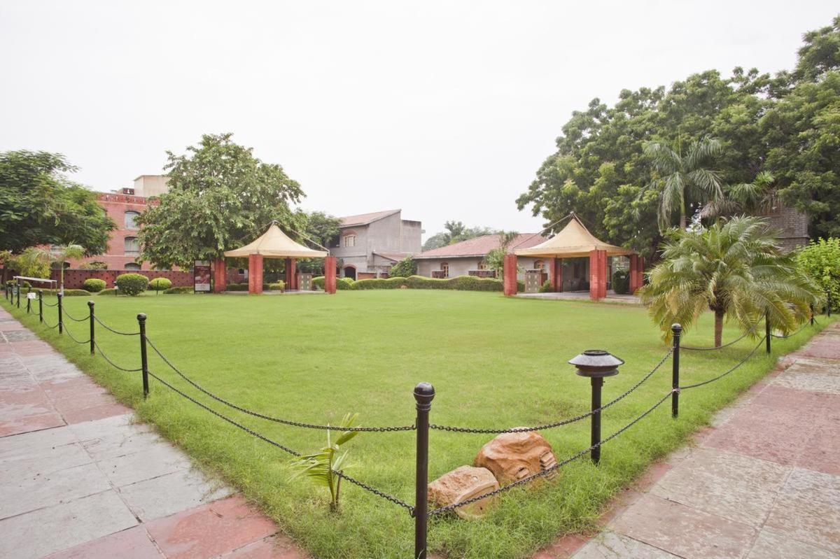 The Sky Imperial, Gandhinagar Hotel Exterior photo